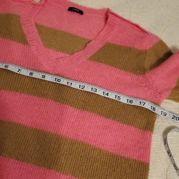 J.Crew Women's Sweater - Picture 10 of 13